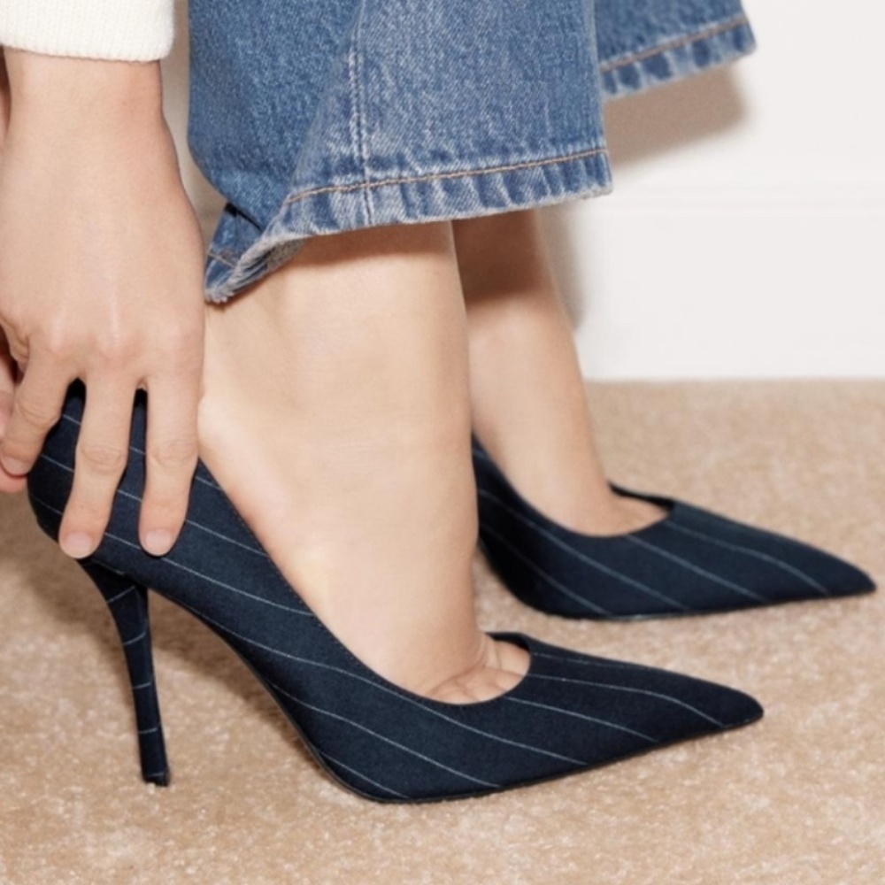 NEW ZARA NAVY PINSTRIPE HEELED PUMP 6 1/2